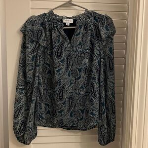 Evereve Women's Blouse - Navy and Green Paisley